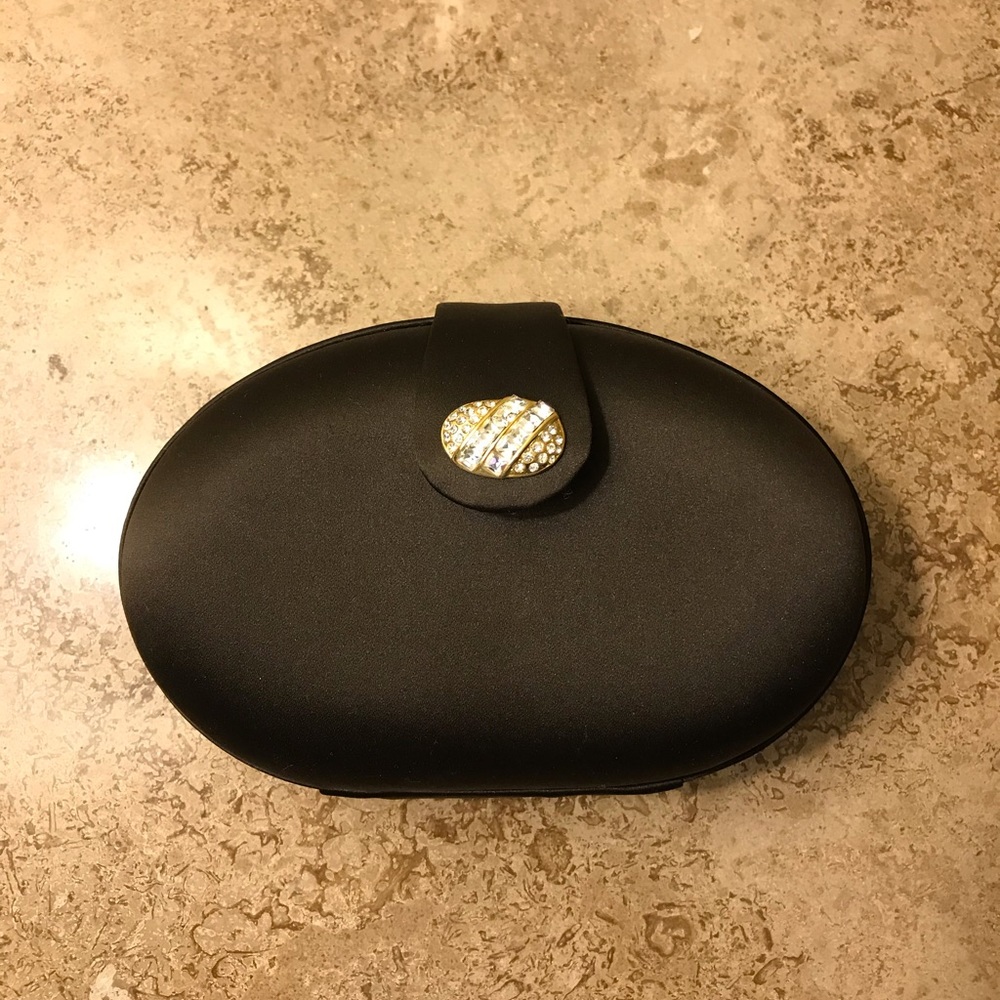 Formal clutch